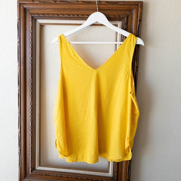 Old Navy Top Sz L Yellow Sleeveless VNeck Side Split Hem Flowy Breezy Boho - Picture 6 of 7